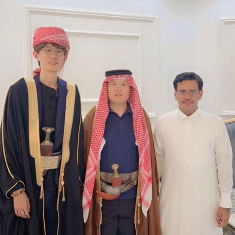 مع ضيوف من الصين